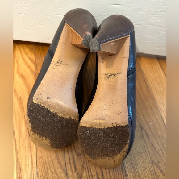 Fossil two-toned, black and brown high heeled leather booties - size 8.5 - Picture 7 of 7